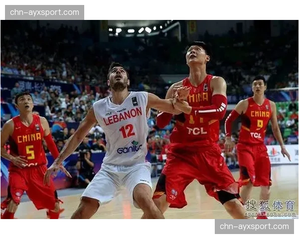 多支球队季前赛录像分析课，重点研究防守轮转与篮板卡位